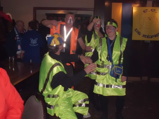 carnaval2012kepkes210.jpg
