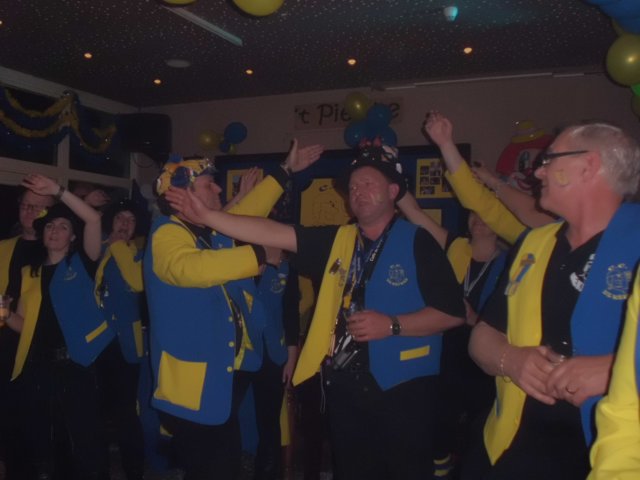 carnaval2012kepkes328.jpg